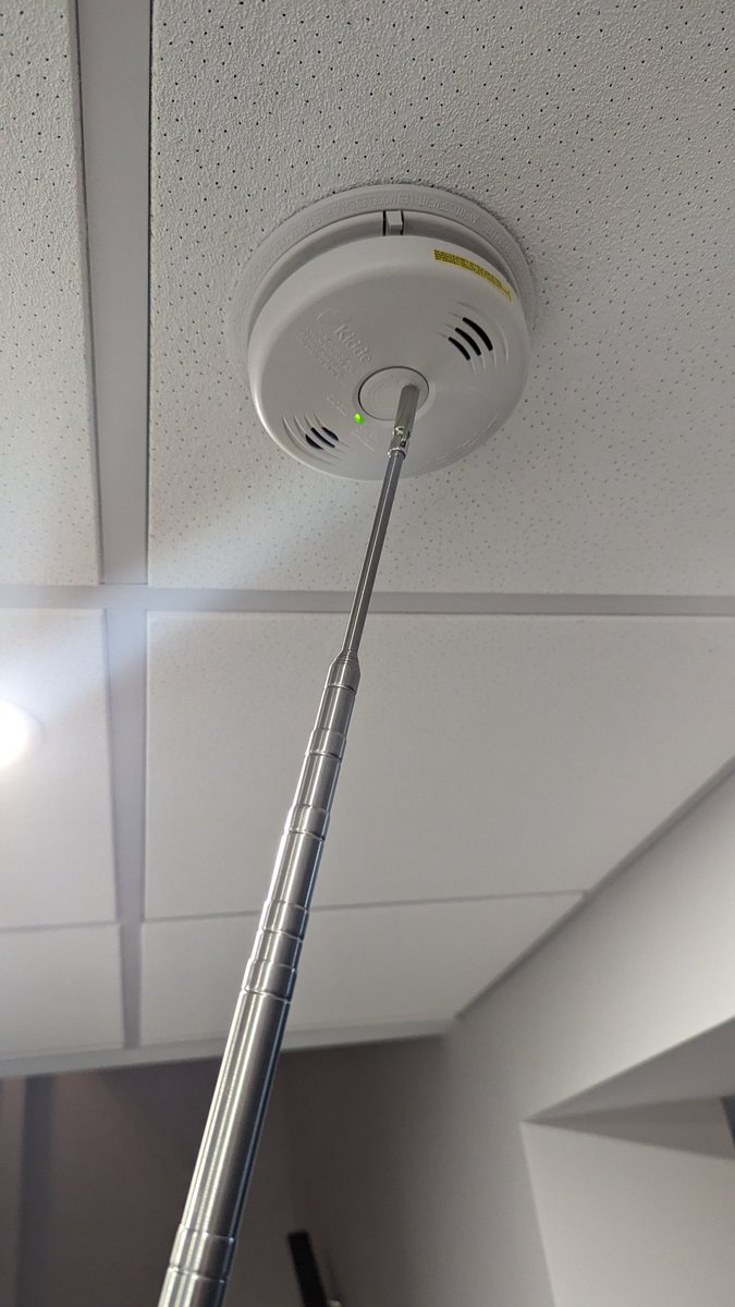 JohnMcBeth's tweet photo. Lead by example. After wrapping up a two day conversation on smoke alarms and public attitudes, I took the opportunity to press the test button. Check on your neighbours and if they need help testing them, it literally takes 30 seconds. #SavedByTheBeep #OperationSAFER https://t.co/tKhNHNatb6