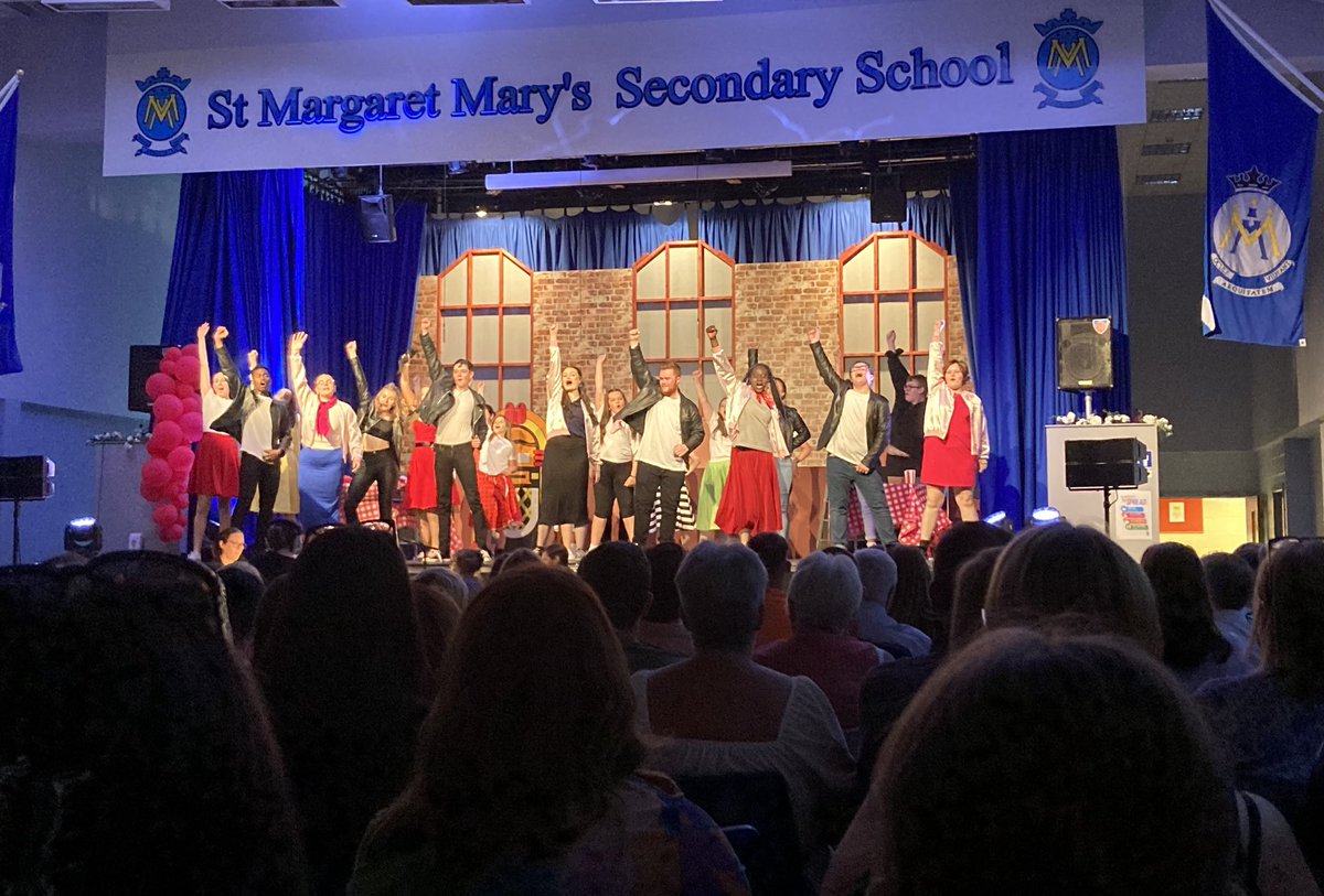 YouthComplexCYC's tweet photo. What an amazing night, watching Grease at St Margaret Marys! 🙌 Outstanding! Young people are a credit to the school, and our community. Well done to everyone involved! ❤️ @stmargaretglas https://t.co/NG9EWgYBvs