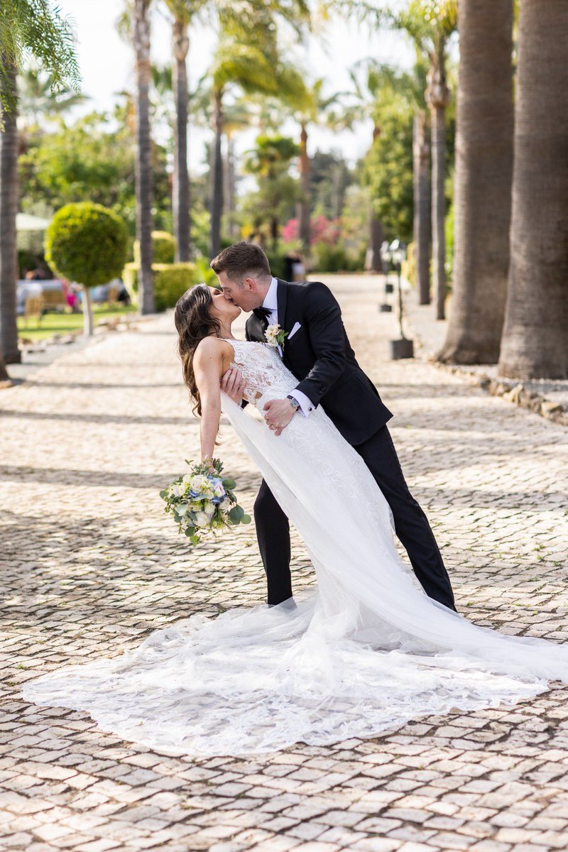 andyste123's tweet image. There’s been a lot going on in #IrishMMA lately, and I’ve been very happily oblivious to most of it.

Married the woman of my dreams on Sunday, and I couldn’t be happier.

What a life 😍