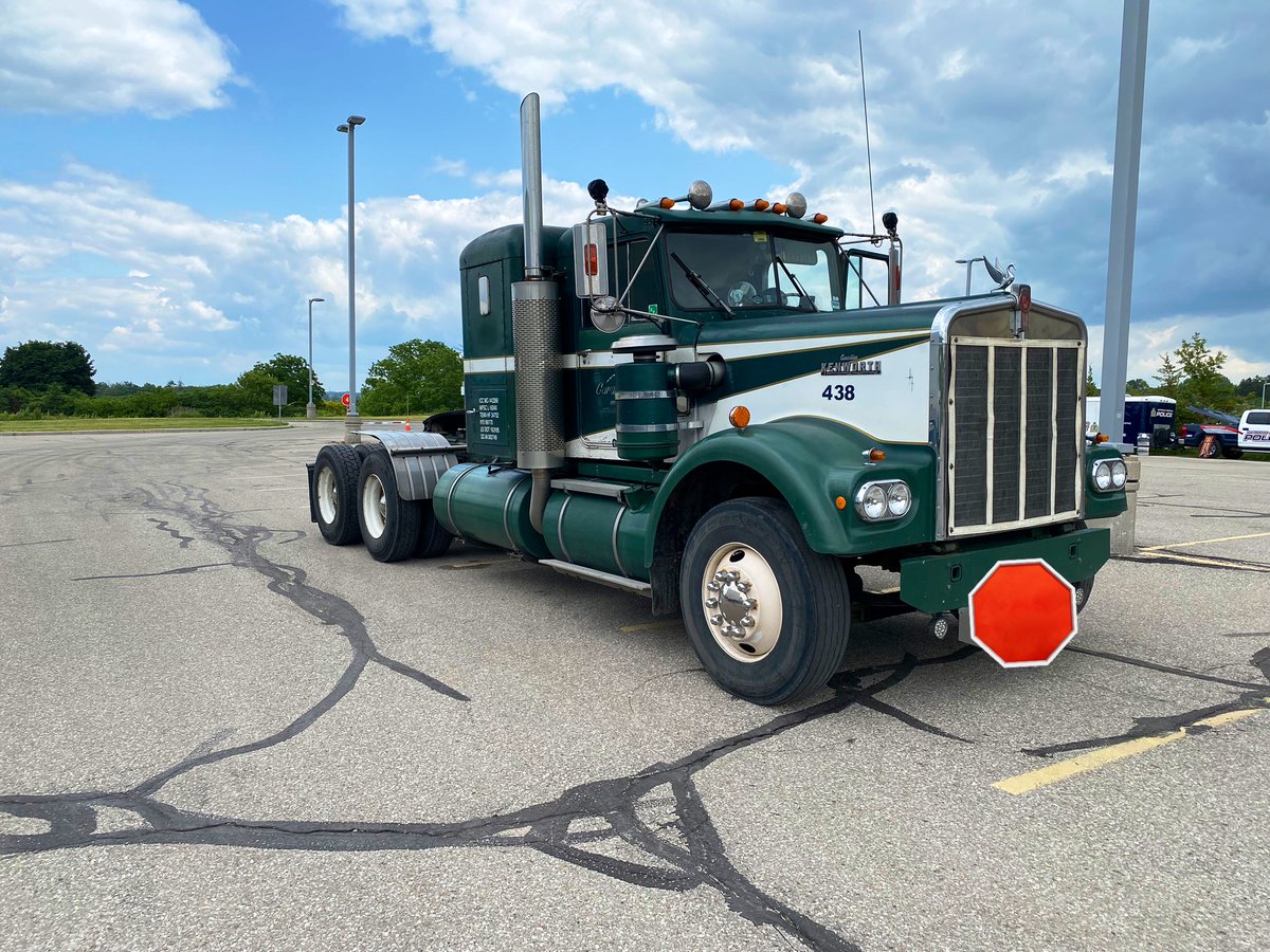 HRPSCMV's tweet photo. An oldie but a goodie. This truck was stopped and pulled in for inspection while assisting @WRPS_Traffic with their annual CMV Blitz this week. Congrats to the owner who received a CVSA sticker. Anyone want to guess what year it is? (Hint - Pre-dates steer axle brakes) ^DB https://t.co/awigwe62dY