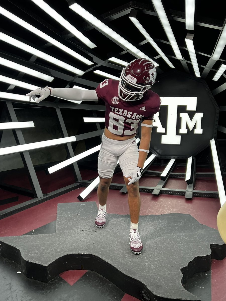 TUFF🔥🔥

Thanks to <a href="/Dameyunecraig16/">Dameyune Craig</a> for the visit at <a href="/AggieFootball/">Texas A&M Football</a>