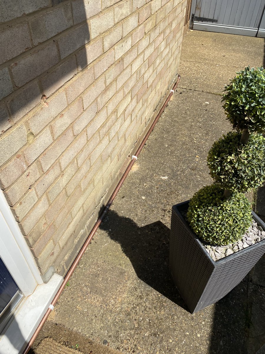 miss_goodenough's tweet photo. @CadentGasLtd really not impressed to come home and see my gas pipes looking like this. Pipes are obvious and an eyesore. Messy work from #cadentgas https://t.co/y8zulewmuR