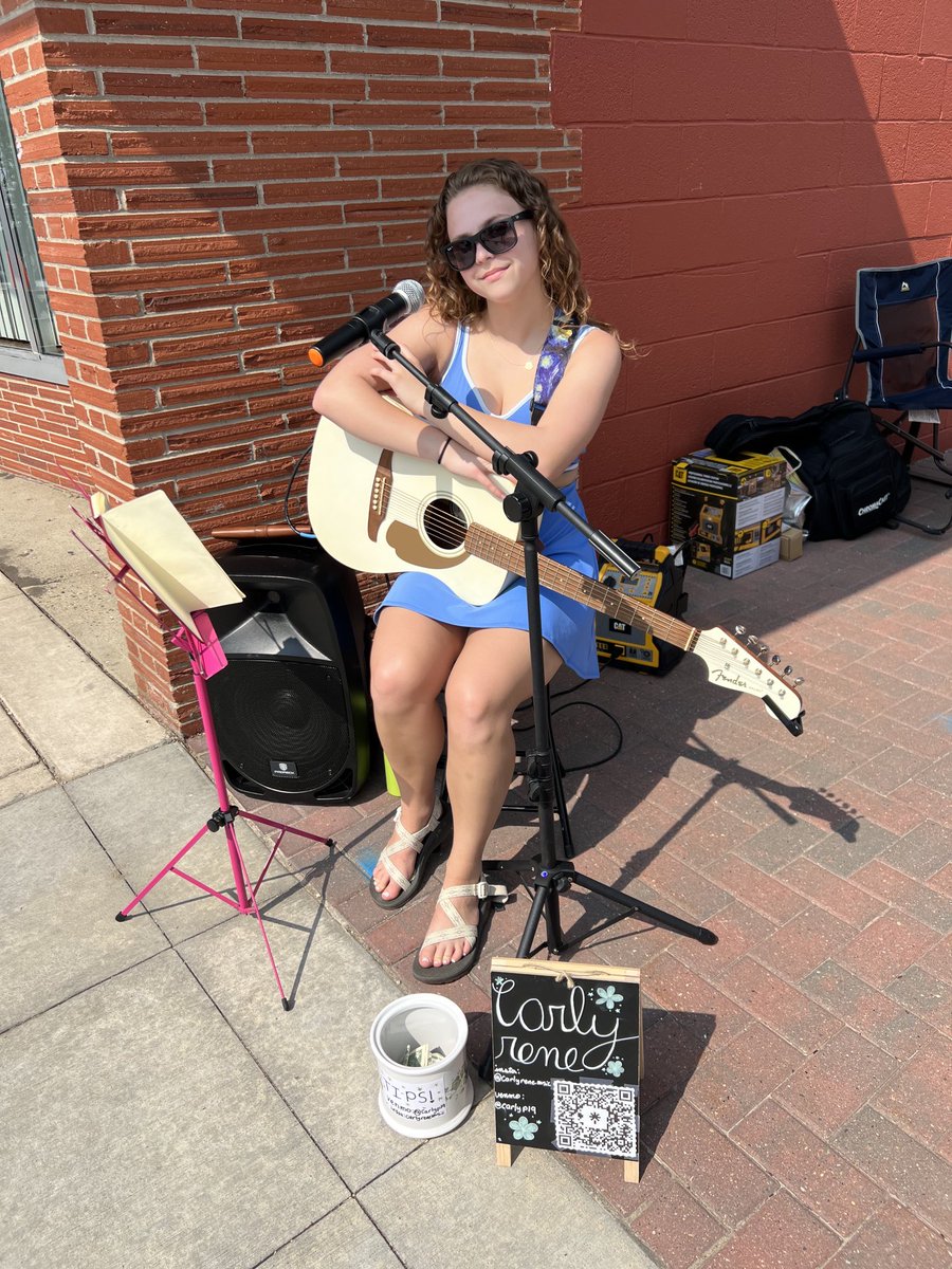 Carly playing tonight at the Valley Junction Farmer’s market tonight from approx 4-8 tonight.