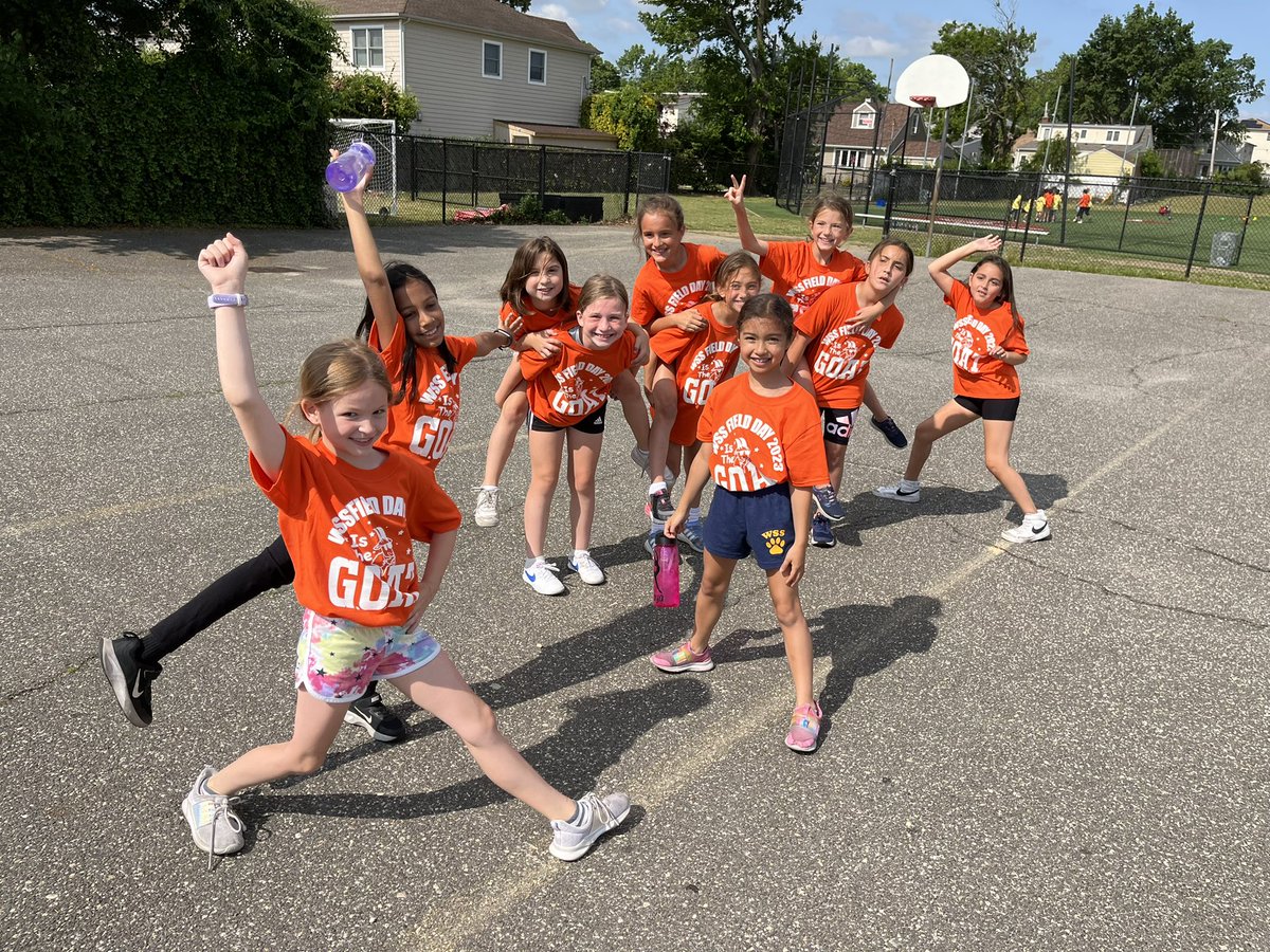 3MiuWSS's tweet photo. What a fabulous day for Field Day! ☀️@wsselementary https://t.co/dwdtzmN357