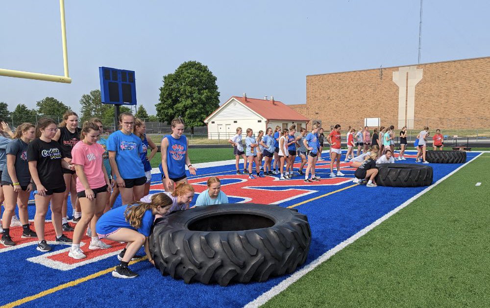 WeboStrength's tweet photo. 🥞🍳🥓

Breakfast Club Day #8 ✅

We averaged 122 total athletes all week for both the boys and girls sessions! 

Winners of our annual tire flip challenge were: 

Boys - Team Tomes 🥇
Girls - Team @emshirley21 &amp; Ella Shepherd 🥇 https://t.co/E1QhGuMto0