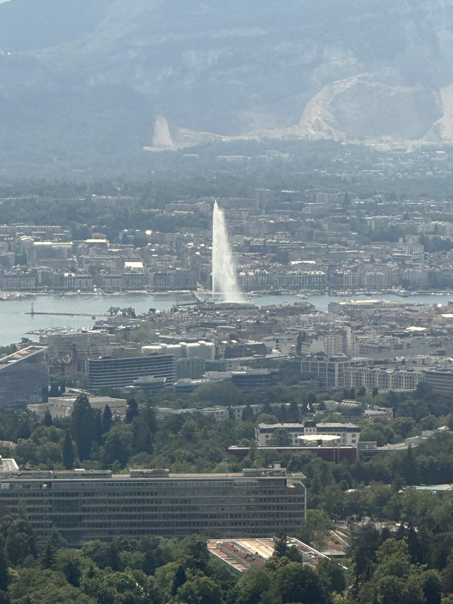 A couple of days in Lausanne and treated to a great view of Geneva on the way home 😊 #curling #worldacademyofcurling #Sustainability