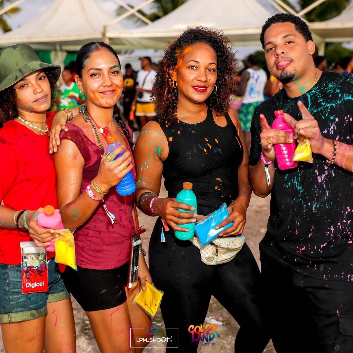 colorlandfwi's tweet photo. 🌈 Vivez l’expérience full color avec la #CLMF.
🎫 Billetterie en ligne :
https://t.co/hwUWUihD15
📸 : LPM Shoot
#ColorLandMusicFest • #ColorLand • #Guadeloupe https://t.co/fcEef4Qm7d