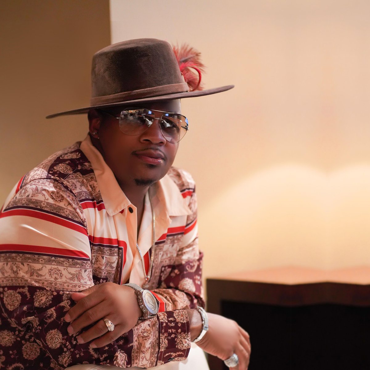 LeVelleBKC (@justlevelle) on Twitter photo I have a new song with <a href="/Raheem_DeVaughn/">LOVE KING OF SOUL & RNB</a> on my new album #PromiseToLove called #Hooked 🎵 tell me in the comments who are you hooked on? I have a new song with <a href="/Raheem_DeVaughn/">LOVE KING OF SOUL & RNB</a> on my new album #PromiseToLove called #Hooked 🎵 tell me in the comments who are you hooked on?