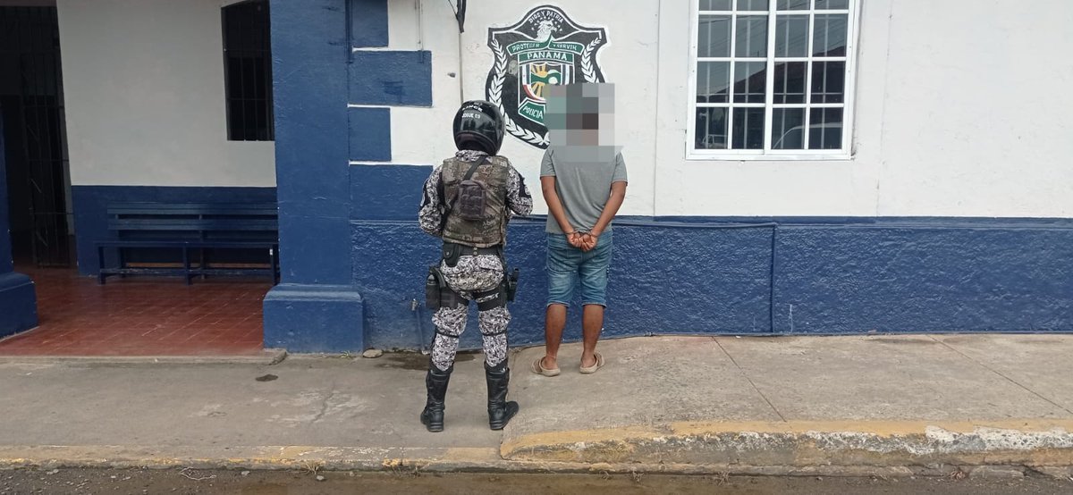 policiadepanama's tweet photo. #LosSantos | Un ciudadano de 18 años, fue aprehendido por nuestras unidades policiales, al decomisarle presunta sustancia ilícita en el corregimiento de La Villa. #SinTregua https://t.co/ML4UGw8WVo
