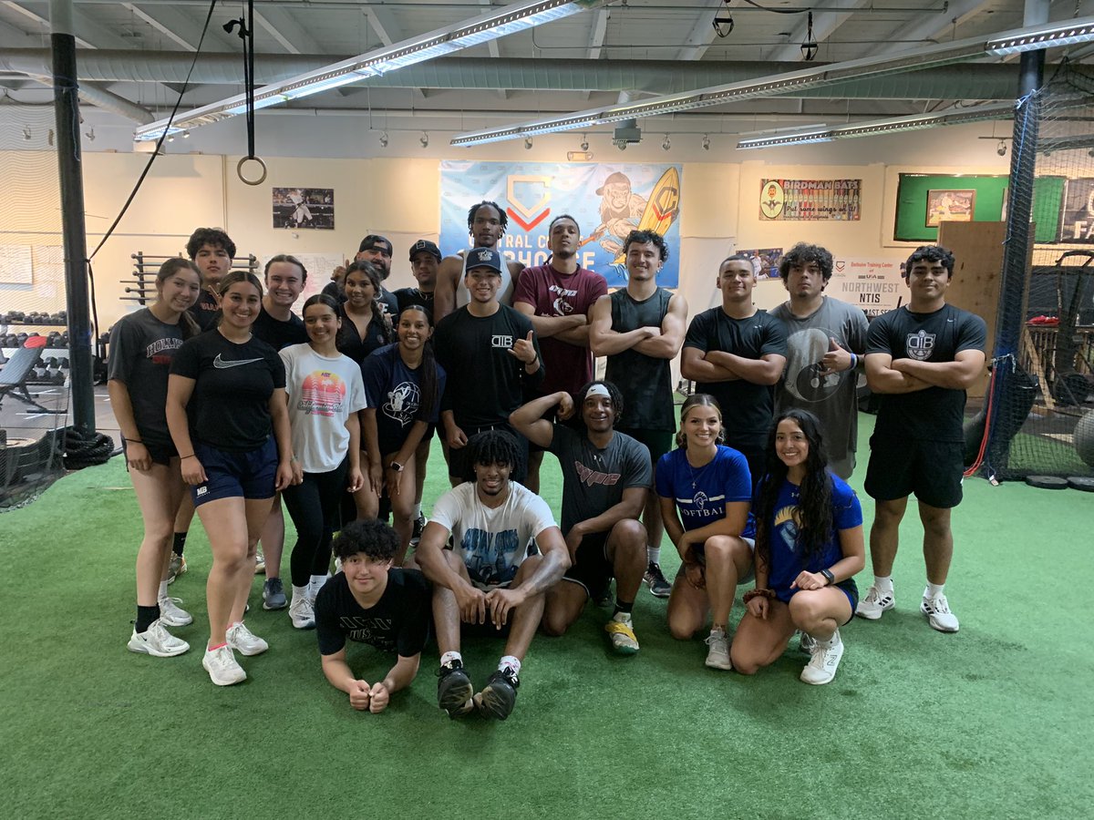 Dumb work today 😤😎

We staying Jacked &amp; Juicy 🔨🧃