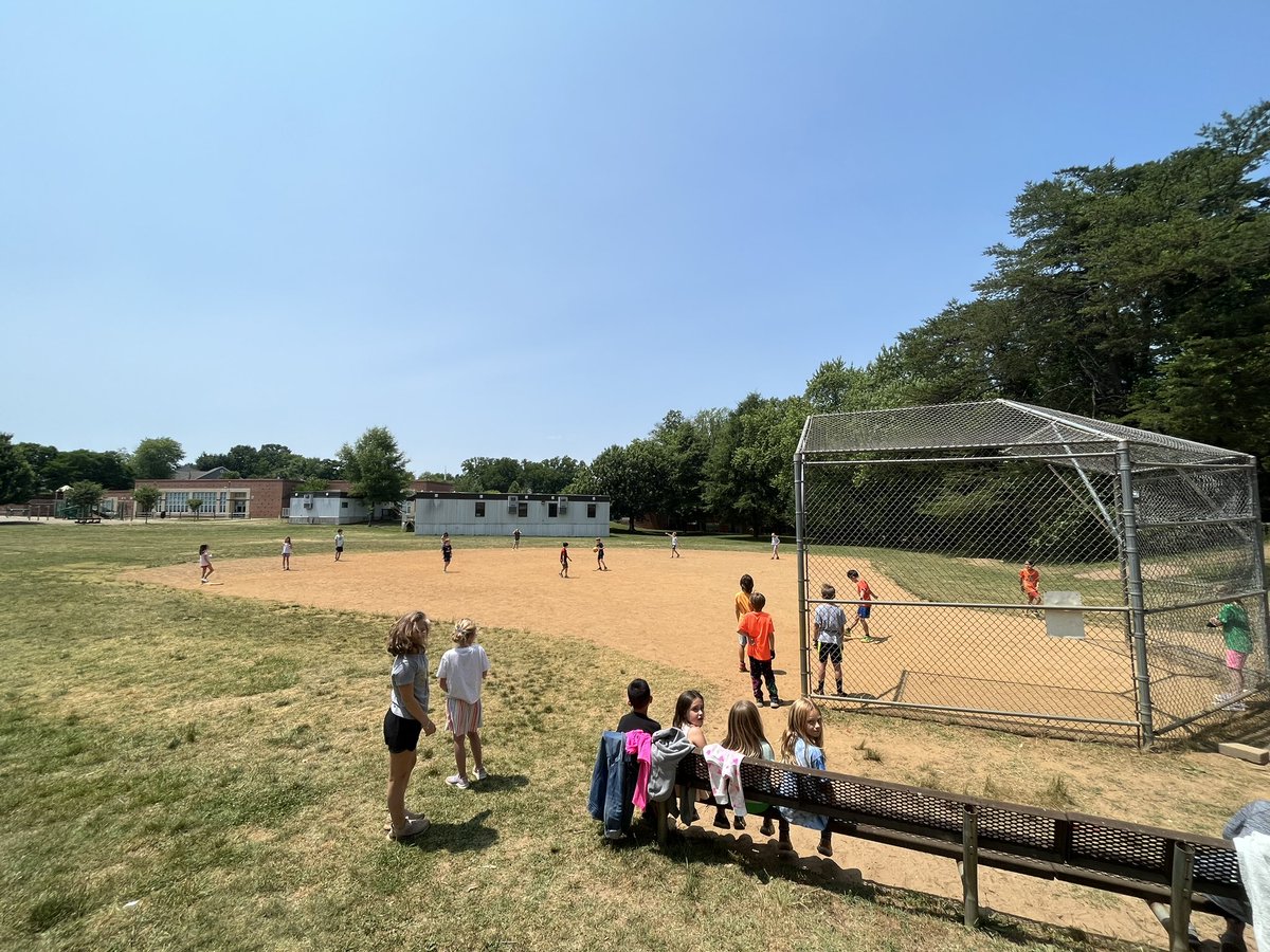 Ms. Ryan tweet media