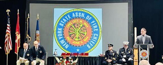 Great to welcome the New York State Association of Fire Chiefs back to Onondaga County for their annual conference. A huge congratulations to @syracuseFD Chief Monds for receiving the Career Fire Chief of the Year award! Thank you to all our first responders!