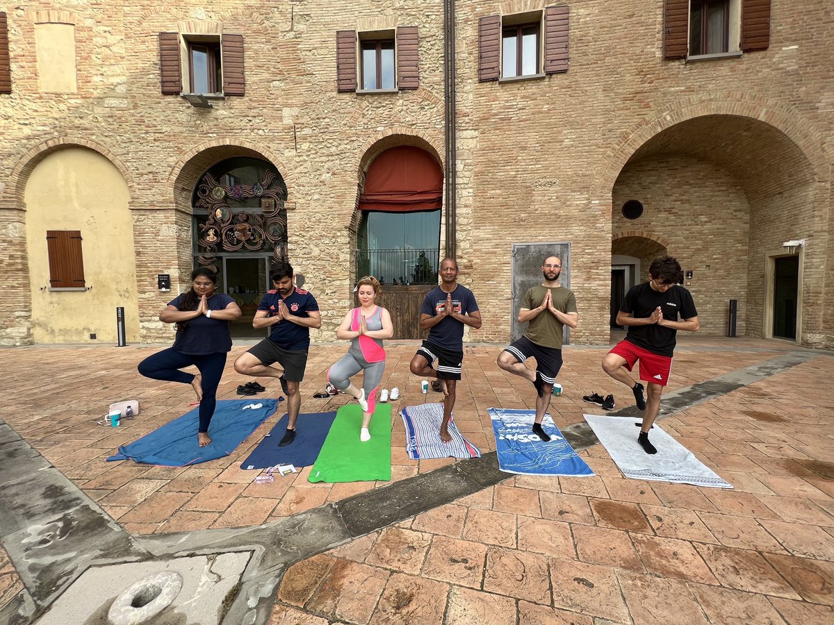 johndmk's tweet image. Another great start to the morning doing yoga with my #AI #KnowledgeGraph @isws_semweb