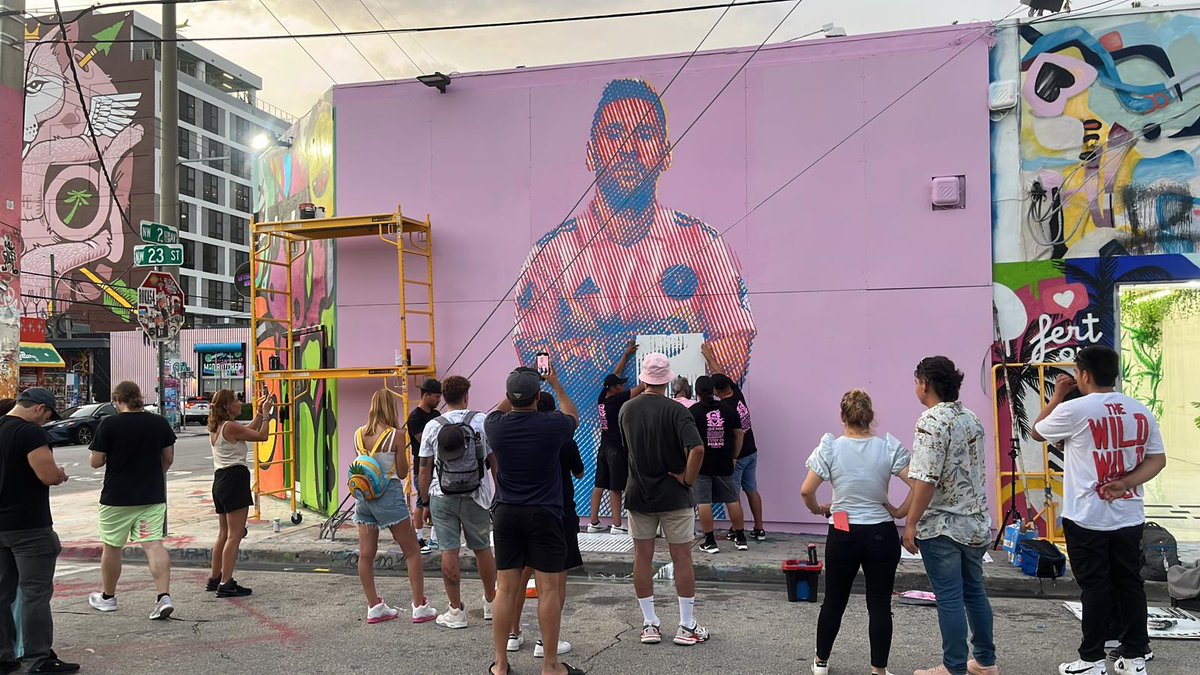 Southern_Legion's tweet photo. We had the honor of collaborating with artist @ArlexCampos on his mural tribute to #Messi𓃵 in Miami. Come and see it, on Wynwood 2nd Ave and 23rd St.
#interMiamiCF #SouthernLegion #Wynwood https://t.co/Dh1k4kSptj