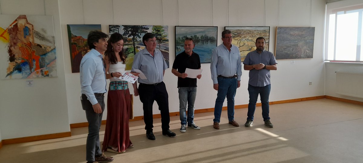 TrailEscarpes's tweet photo. Entrega de premios Concurso Fotográfico @FeltreroA @TrailEscarpes  Gracias a nuestro patrocinador por su apoyo y #AyuntamientoCabrerizos por ceder sus instalaciones para este evento. ¡Enhorabuena a Paula, Enrique y Adrián! https://t.co/j1xi8eoWZS