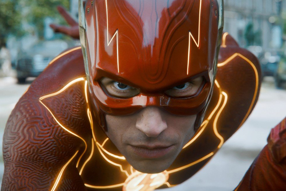 UniversoDCnauta's tweet photo. ✨O diretor Andy Muschietti disse que alguns dos efeitos visuais estranhos de #THEFLASH são intencionais.

"A ideia, é claro, é... estamos na perspectiva do Flash. Tudo é distorcido em termos de luzes e texturas" https://t.co/cTwkxTtMym