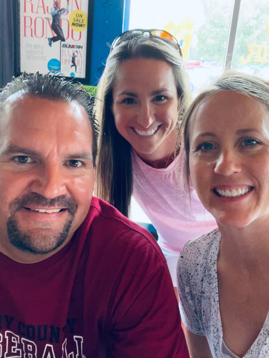 AmstutzWVMSPE's tweet photo. Super impactful day at @KY_SHAPE! It’s always so energizing to be around ppl who share my passion for Hlth-PE. 💙 Huge shout out to @STEAMWellness and @jlobianc for being my favs today! 
#MoveThrive2023 https://t.co/BLA4s5CuJc