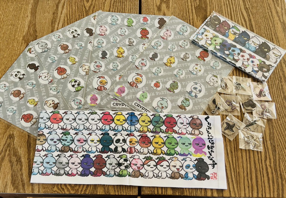 都合上、初日開店直後の30分間しか行けるタイミングなかったですが、無事ミタマニアしてきました👻

生まれて初めて、ファングッズなるものを購入。
NFT知らない妻へどう説明すればいいか分からなかったので、早朝にこっそりパシャリ📸

#CNPラフォーレ原宿
#CNP #ミタマ