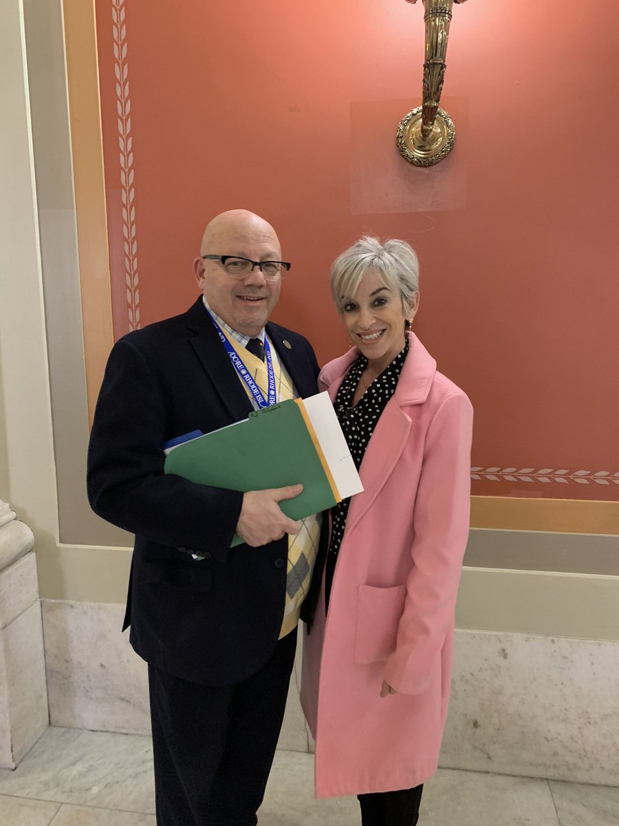 CMerandi's tweet image. Yeah, baby! We did it!

S793 SUB A
ENTITLED, AN ACT RELATING TO FOOD AND DRUGS -- UNIFORM CONTROLLED SUBSTANCES ACT Exempts medical professionals from criminal and civil liability or disciplinary action for prescribing medically appropriate opioids.