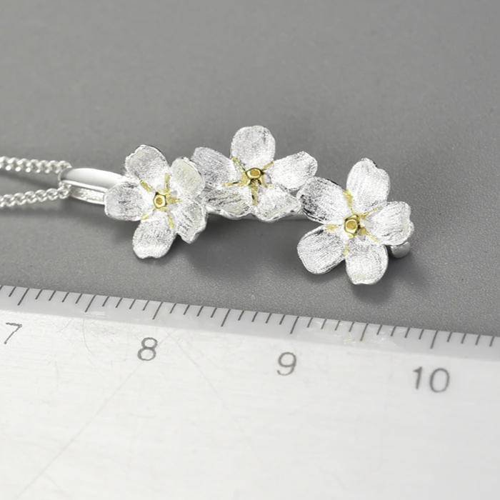 Saplayashop's tweet photo. Colar Flores - Prata 925
https://t.co/crAH9o6OSo
#saplaya #colares #lotus #flores #ditadura https://t.co/QJxXzGsJDT