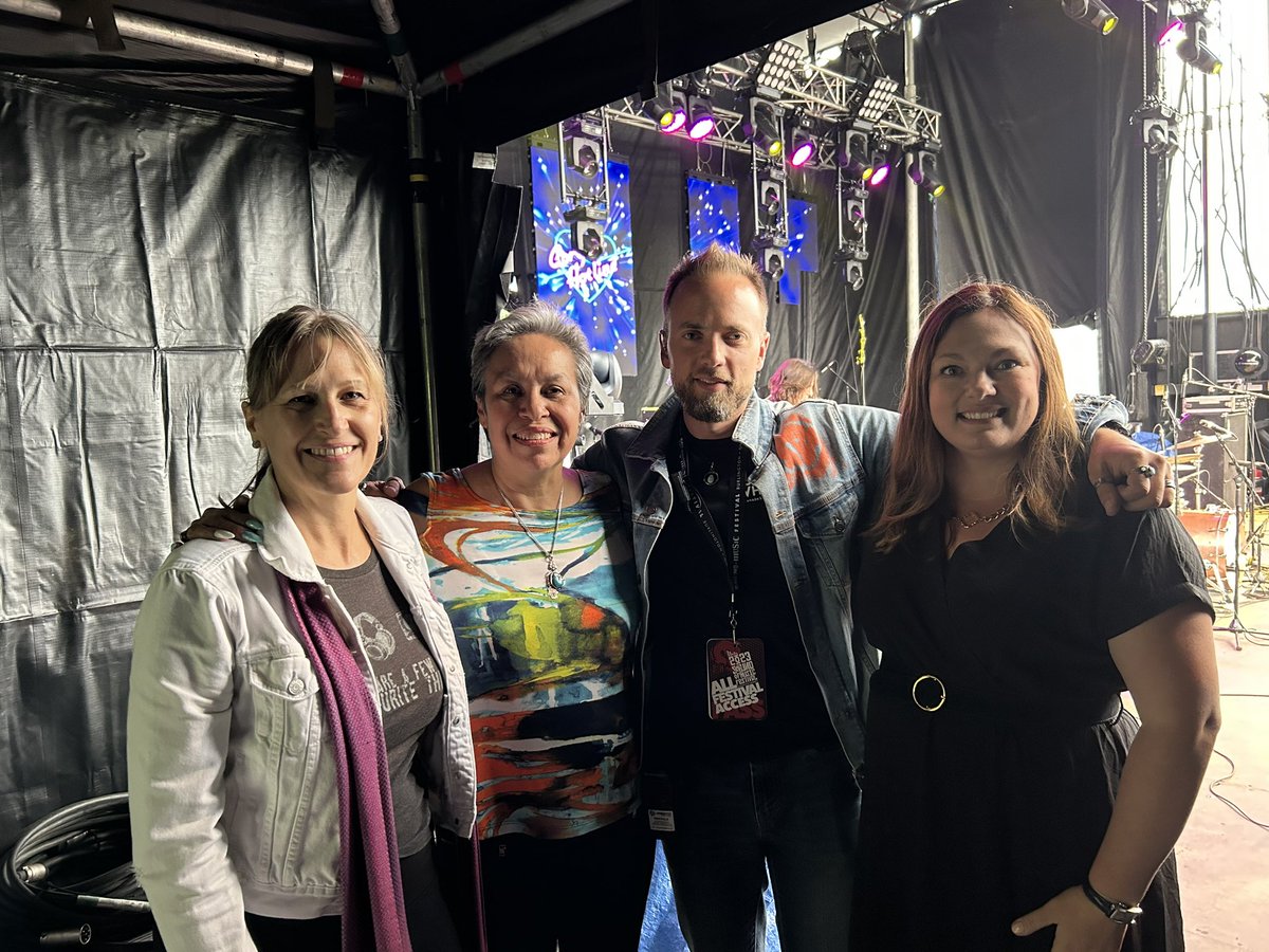 MariannMeedWard's tweet photo. Welcome to summer! Kicking off Sound of Music in Burlington, Canada’s largest free music festival. On till Sunday. Joined White Eagle, Councillor Lisa Kearns, Myles Rusak to intro Cory Hotline. Rain has stopped, music is hot and food and fun waiting. https://t.co/Bys0SNCKcu