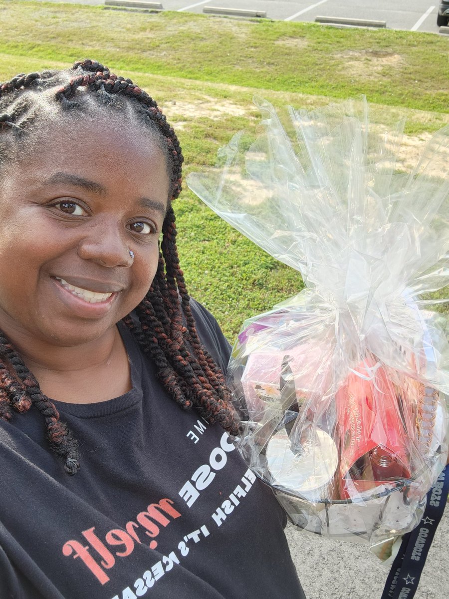 Taneall Scroggins tweet media