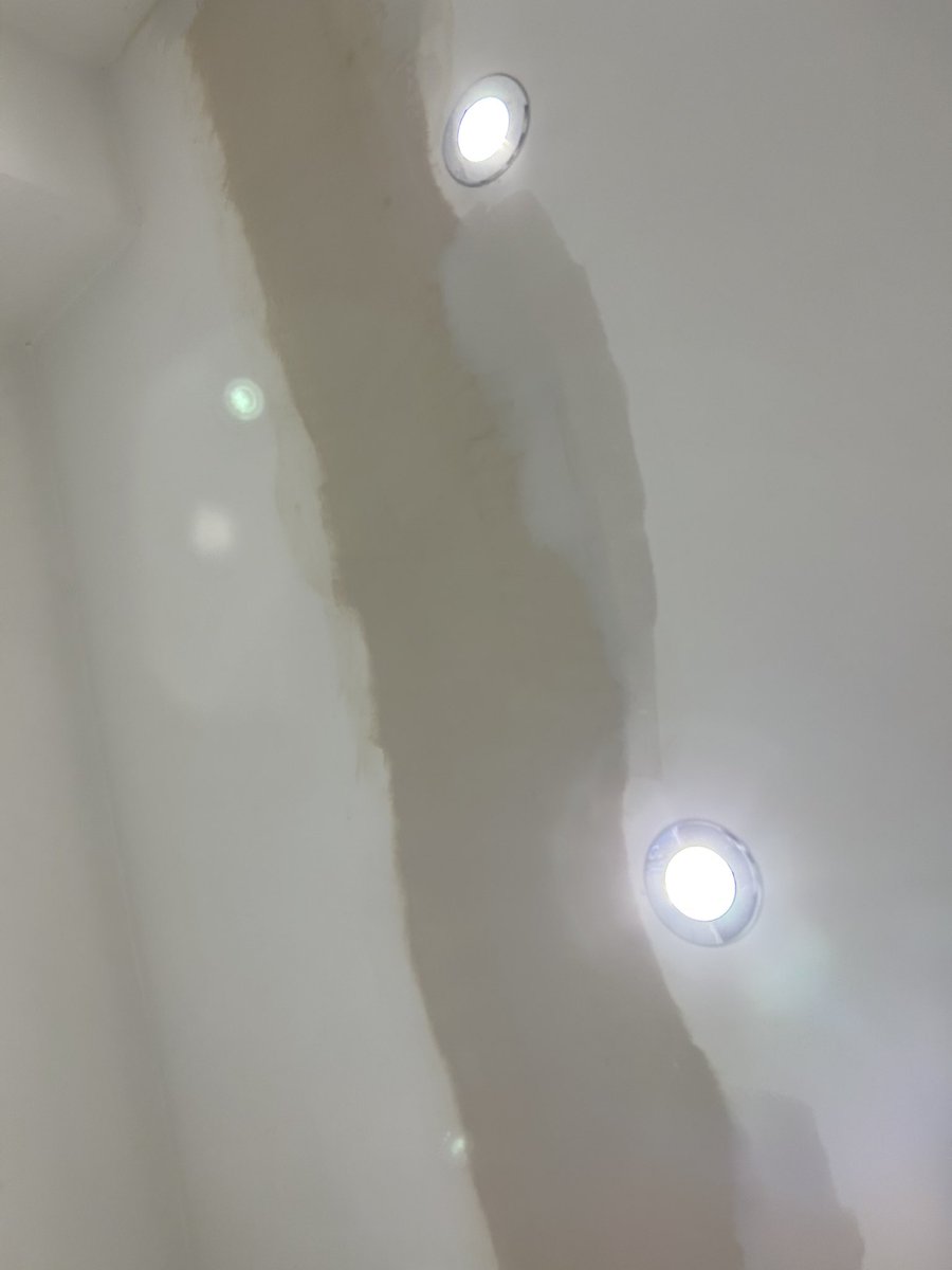 So another day off waiting for <a href="/CharlesChurchUK/">CharlesChurchUK</a> and <a href="/PersimmonHomes/">persimmonhomes</a> to fix this after 2 1/2 years in our ‘dream’ home - worked booked 10-12 times at least 5 times no one turned up??? Time to start invoicing for my time…🤔