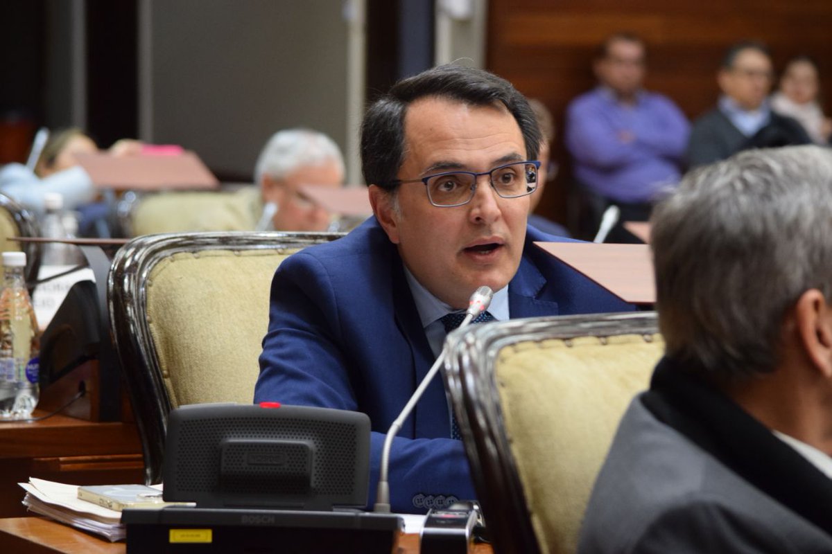 ConvencionConst's tweet photo. Debates constructivos y voluntad de diálogo en la reforma constitucional.

En la segunda jornada de debate de la Convención Constituyente de Jujuy, se abordaron los despachos sobre la reforma parcial de la Constitución provincial. https://t.co/X5mZbUQD50