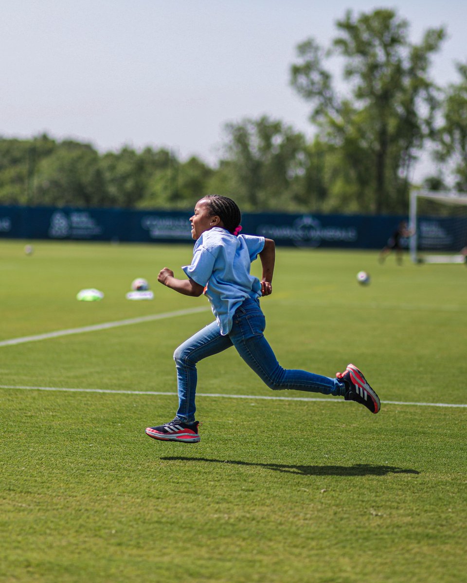 victorykc's tweet photo. Last Saturday, we honored 8-year-old NaMyah!

After falling ill as a toddler and later five surgeries in her young life, doctors couldn't find a diagnosis.

Last October, she was diagnosed with a Wilms Tumor and began treatments at @ChildrensMercy, remaining cheerful and strong! https://t.co/fHfbEAjliv