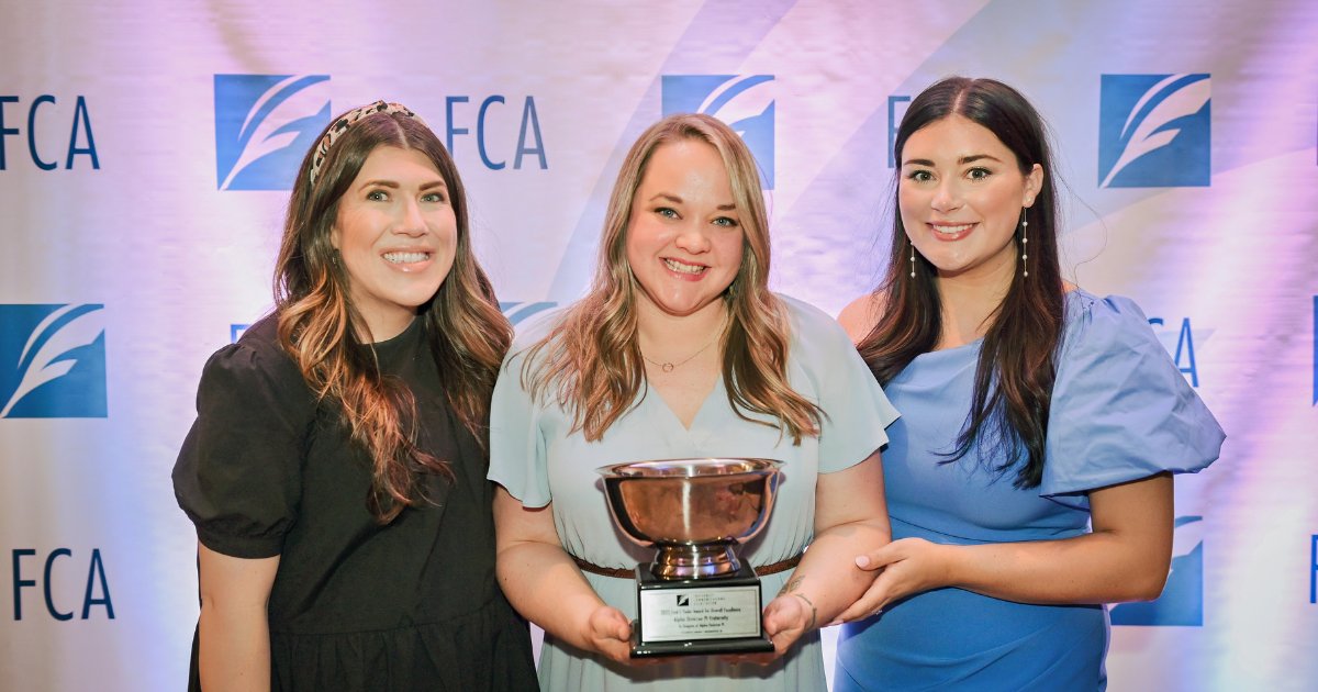 Alpha Omicron Pi tweet media