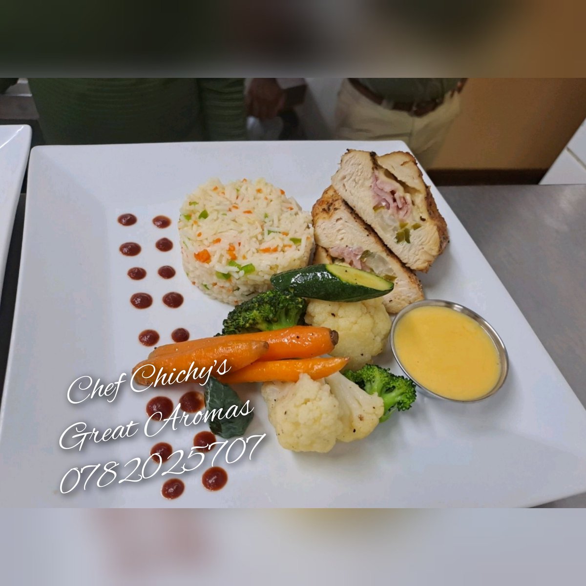 chie08720's tweet image. We are just a call away