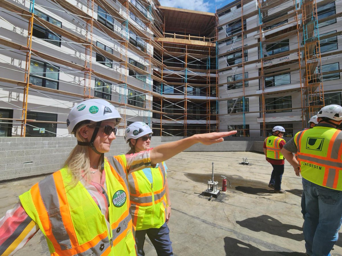 Project teams often host Jacobsen leaders to share progress and strategize about exceeding client expectations and making our work #BuiltForLife. Recently PM Heather Talenah's fine team led a tour of Holladay Hills Block D Apartments, part of a vibrant multi-use campus near #SLC.