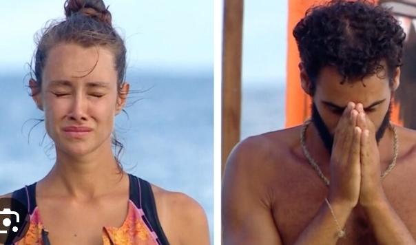 locrack's tweet image. #SVGala16 
Quién queréis que gane SV ?
🔄 Asraf
♥️ Adara
🗨️ Otro