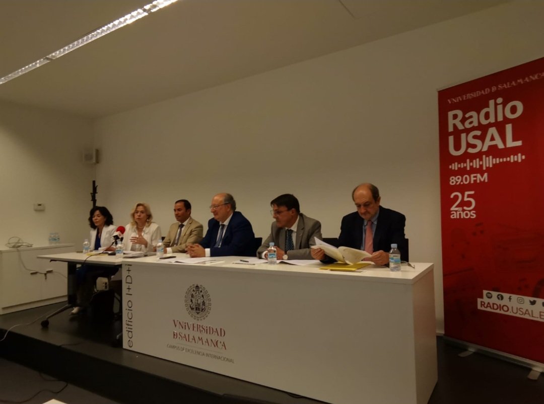 ALDP06218914's tweet photo. Esta mañana el Dr. Raúl Cadena Palacios, Presidente de la Academia Latinoamericana de Derecho Penal y Penitenciario estuvo presente en la Universidad de Salamanca España 🇪🇸 inaguración del Congreso Internacional de Derechos Humanos Sistema Penal y Prisional https://t.co/Mz6tA2dI3x