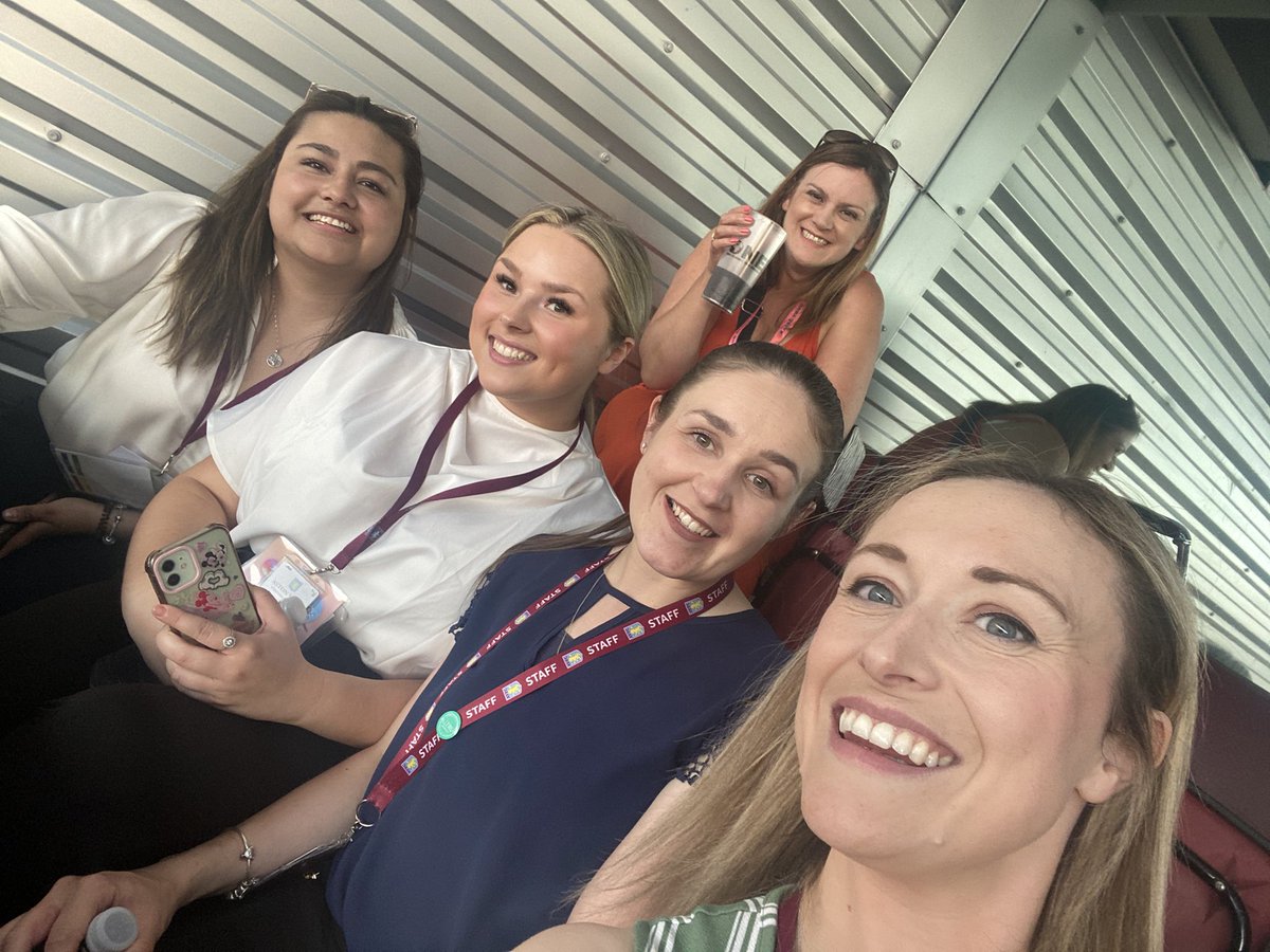 Amazing to see <a href="/AVFCOfficial/">Aston Villa</a> transformed to ‘concert mode’ 🙌 for an epic show from Pink. 👏 👏 Well done to the Villa Park team for such a brilliant effort-  superb food and hospitality. Thanks to all our guests for joining such a fab evening! @Levy_UK <a href="/AHintOfLimeVP/">Lime Venue Portfolio</a>