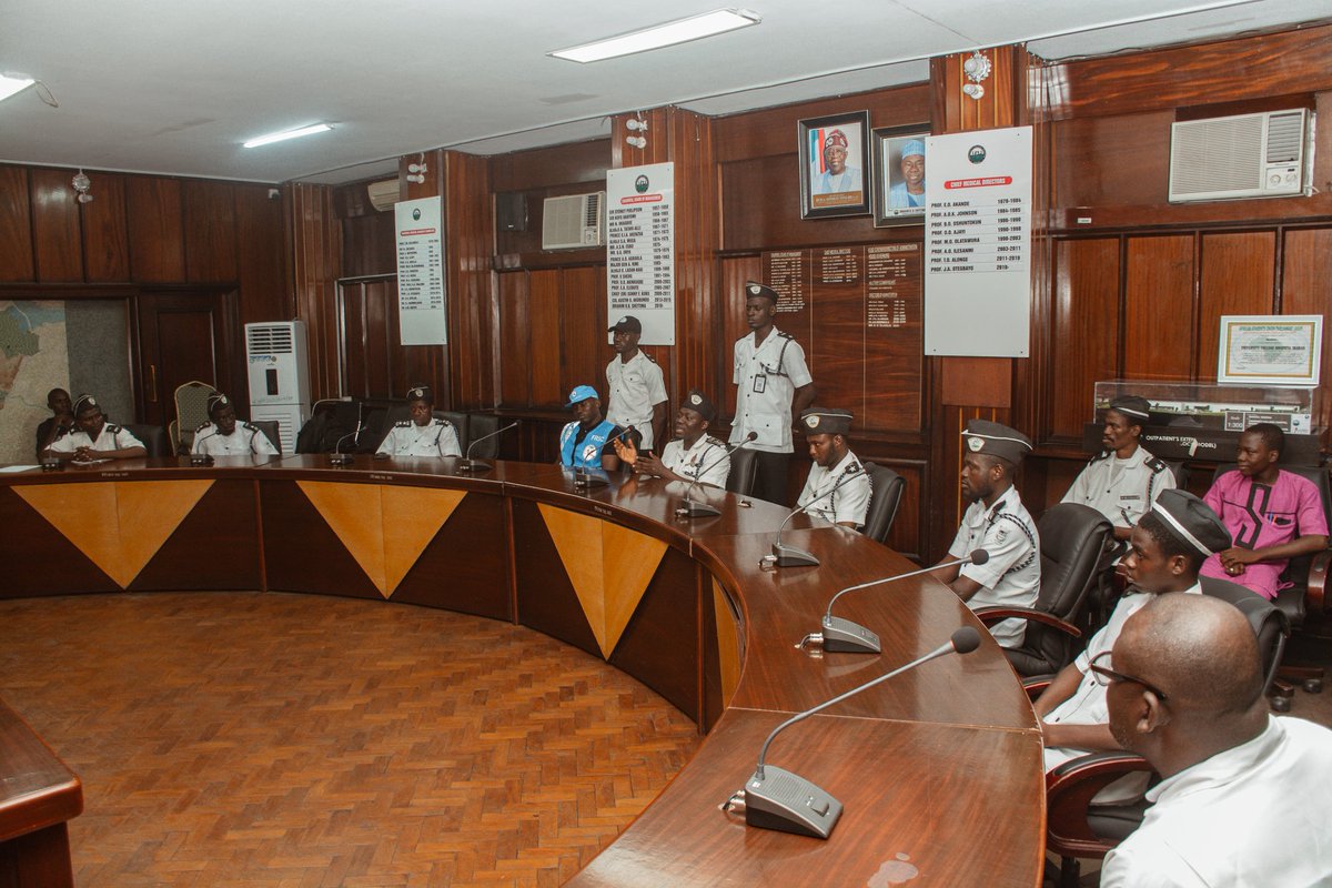 MuslimYouthNGA's tweet photo. Blood Donation: UCH receives Sadr MKAN on World Donor Day 

#BloodDonation 
#MKAN 
#SADR https://t.co/w96q8VZ2H2