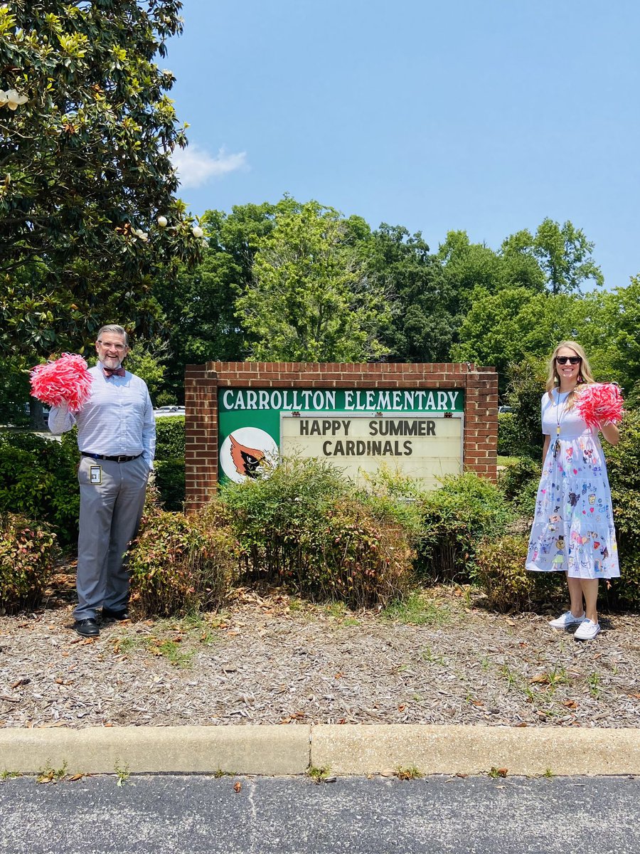nstreet_teaches's tweet image. Wrapped up year 1️⃣4️⃣ with Mr. B &amp;amp; the amazing staff at CAES. ♥️ When I was told that I was returning to Carrollton, I had no doubts that I’d be welcomed w/ open arms. It has been a GREAT year b/c of the staff &amp;amp; teachers that show up 💯each day for our kiddos.  #seeusSOAR #proudAP