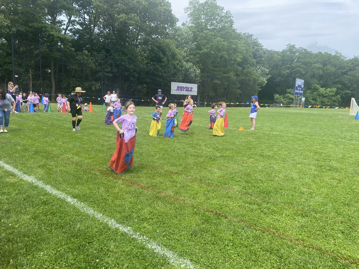 AmyLaverty16's tweet photo. Field day is one of our favorite days! https://t.co/SI7KY6YlAL