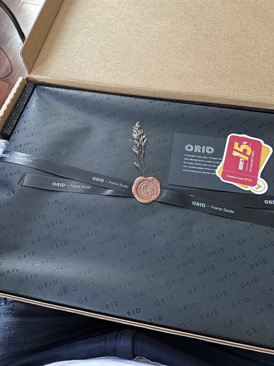 fresk0_'s tweet image. Big thanks to the amazing @GridStudiocc team for sending me their iPhone 5 framework set! 🙌📱The packaging was superbly crafted and this piece is beautiful! Wow! Be sure to go check out GridStudio’s other grids! Cant wait to hang this up! #Design #GridStudio #iPhone5