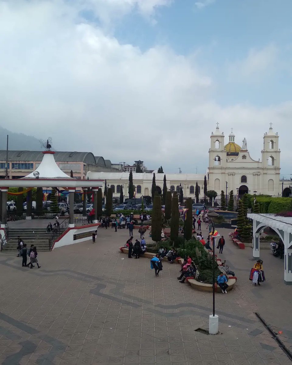 EUSanMarcos's tweet photo. #EUPostal| Así el panorama en este jueves 15 de junio en La plaza Cívica de San Pedro Sacatepéquez, #SanMarcos, mes en el que se celebra su feria titular
¡VIVA SAN PEDRO SACATEPÉQUEZ!
📸: Dave Godínez https://t.co/oBu4QJ1j6t