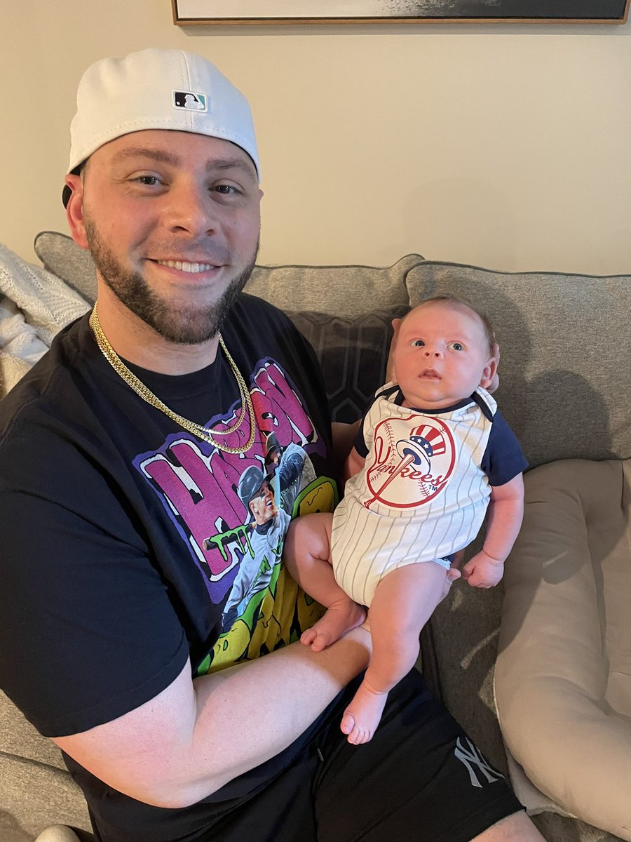 ajeff32's tweet photo. The Costanza boys are ready for the Red Sox game tomorrow! @Costanza22S @TalkinYanks @Yankees @Jomboy_ https://t.co/2wKA0NjtzA