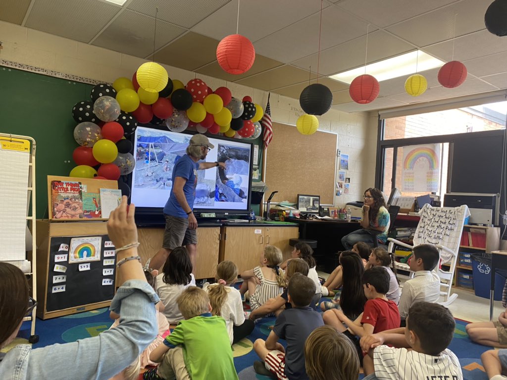 Drew and his dad taught Ms. Parmegiani’s  and Ms. Carlson’s class about fossils. It was fascinating!