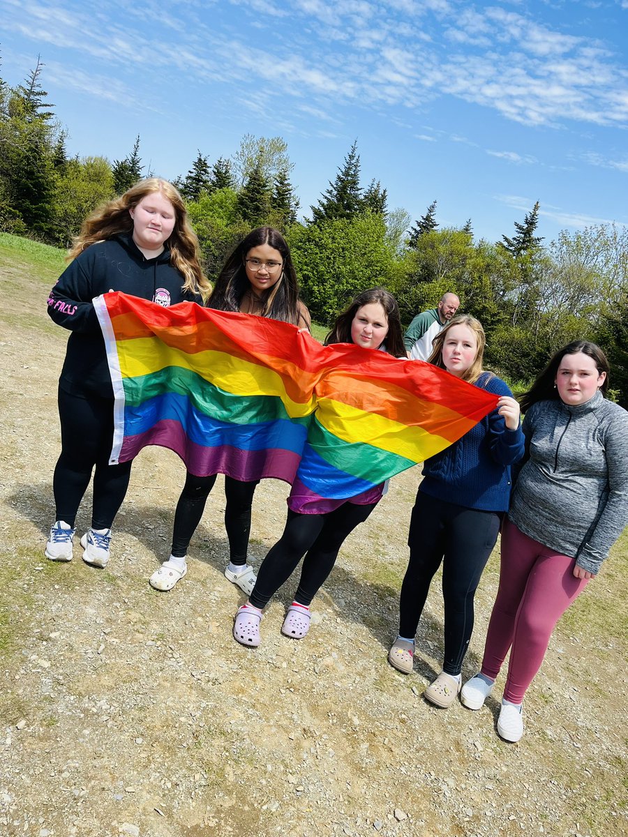 Melissa Connors tweet media