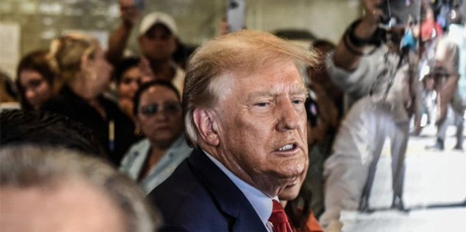 Poor Trump supporters left empty-handed after he promised 'food for everyone' at Miami's Versailles