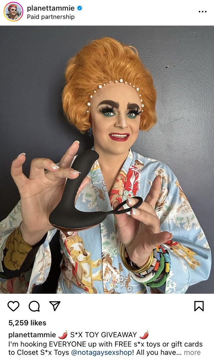 A school in @LongbeachUSD held a drag show for students at school. A parent told me she was not notified that her child would be subjected to this adult themed sexualized performance at school.

The drag queen who the school tagged- gives away sex toys on his IG