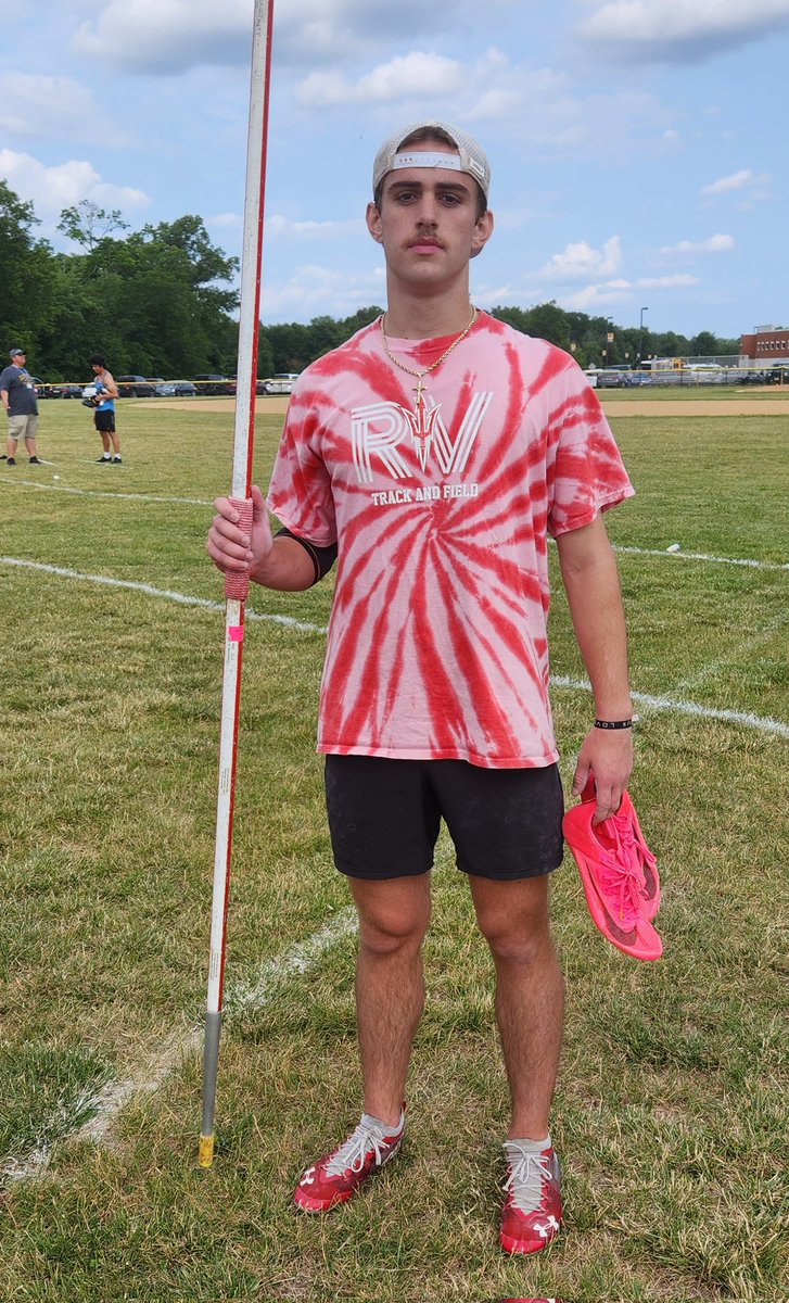 Congratulations to Kevin Burr for placing 2nd in the javelin at the New Jersey State Meet of Champions!
He threw a NJ#2 and US#11 throw 204-4!