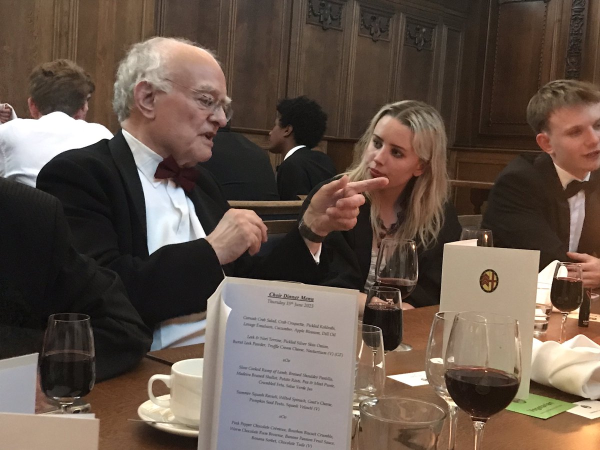 Lovely end-of-year dinner <a href="/ClareChoir/">Clare College Choir</a> with <a href="/mrgrahamross/">Graham Ross</a> <a href="/RobertRice/">RobertRice</a> <a href="/johnmrutter/">John Rutter</a>. Saying goodbye to wonderful students…