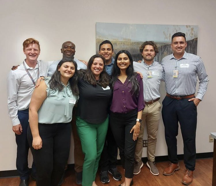 Extremely excited to be starting the next chapter of my medical career along these wonderful individuals! <a href="/UTHSA_RehabMed/">UT San Antonio Rehab Med</a> class of 2027 is 🔥🔥🔥 #MedTwitter #Physiatry #InternYear