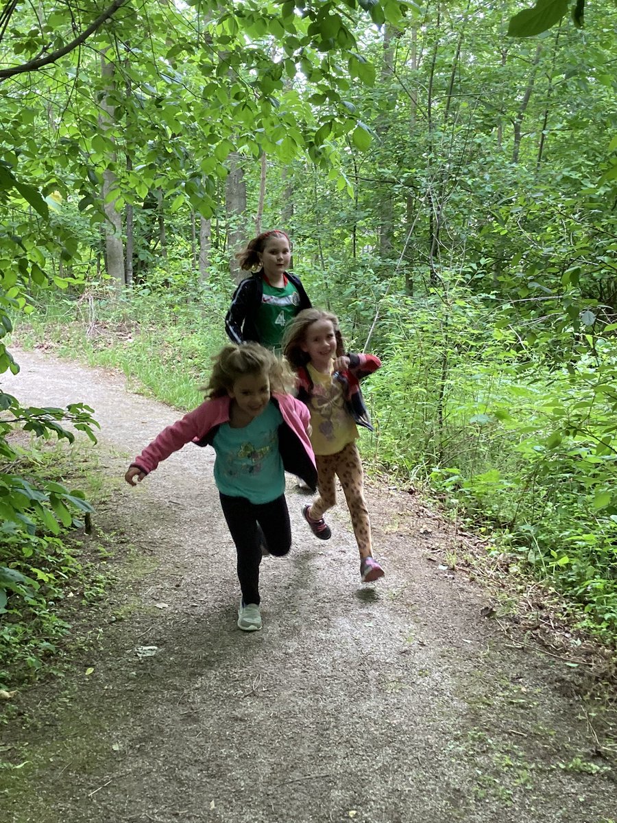 RegierReport's tweet photo. A great day for a trip to Munn’s Grove with our buddies!  @SeaforthPublic https://t.co/SvaAIrzFGA