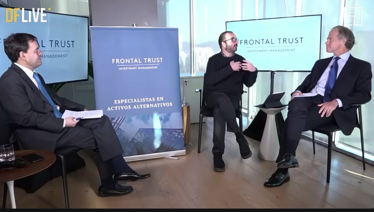 Hoy nos juntamos con <a href="/jtsantamaria/">JT Santa María</a> y Andrés Echeverría a conversar sobre porqué la IA no va a matar al diseño ni la creatividad, no va a tener conciencia como la conocemos pero si igual es peligrosa, por si le interesa, pase a ver.
frontaltrust.cl/comunidad/inte…